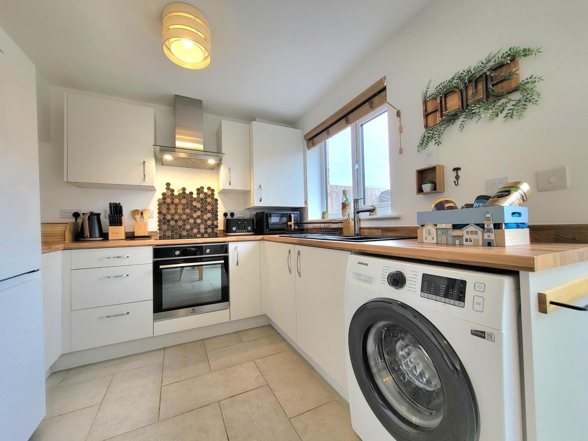 Seaside Beach Themed Home With Garden And Driveway Lytham St Annes Exterior photo